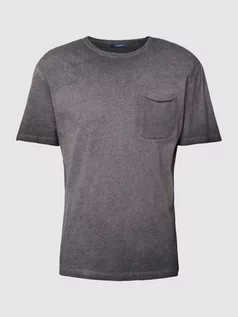 Koszulki męskie - T-shirt z dodatkiem wiskozy i kieszenią na piersi model ‘BLUJACK’ - grafika 1