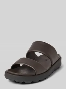 Klapki skórzane z profilowaną podeszwą - Sandały męskie - miniaturka - grafika 1