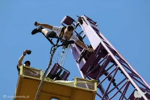 Skok na bungee ze zdjęciami w Gdańsku - Vouchery - miniaturka - grafika 1