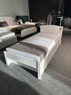 Dom i wnętrze OUTLET - Łóżko Julia II 90x200 z pojemnikiem z ekspozycji Salonu Janki - miniaturka - grafika 1