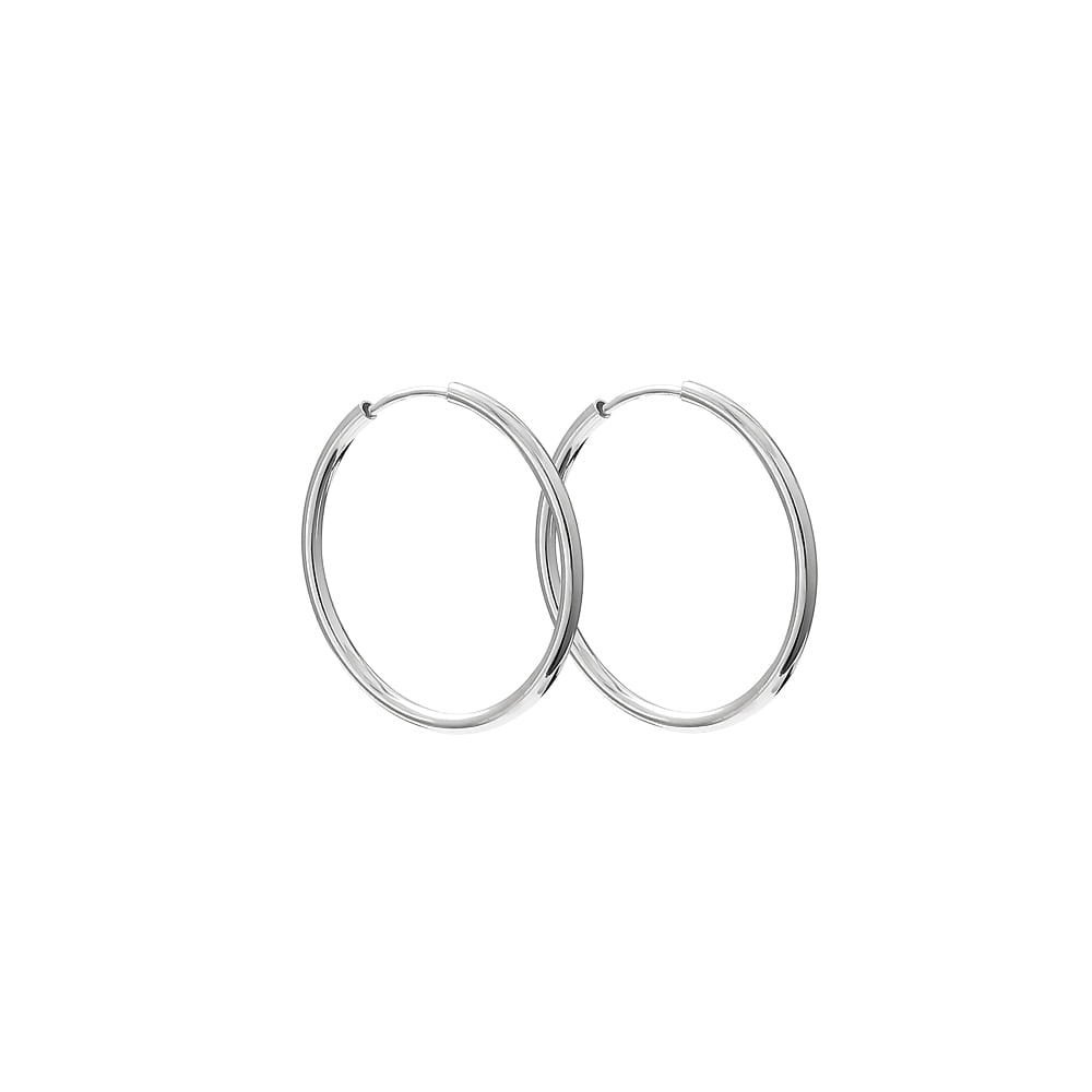 Srebrne kolczyki koła o średnicy 2,5 cm, klasyczne i eleganckie