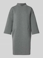 Sukienki - Sukienka o długości do kolan ze stójką i wpuszczanymi kieszeniami - miniaturka - grafika 1