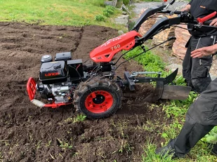 CEDRUS TJ02 TRAKTOREK TRAKTOR JEDNOOSIOWY MIKROCIĄGNIK GLEBOGRYZARKA DZIK WOM JANSEN AGRO BCS PASQUALI GRILLO MURATORI - EWIMAX - OFICJALNY DYSTRYBUTOR - AUTORYZOWANY DEALER CEDRUS - Ciągniki jednoosiowe - miniaturka - grafika 35