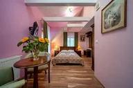 Czasopisma - Romantyczny pobyt w Hotelu Modrzewiówka - miniaturka - grafika 1