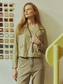 Kurtki damskie - Stylowa ramoneska w kolorze oliwkowym - miniaturka - grafika 1