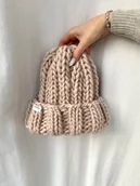Czapki damskie - Gruba delikatna wełniana czapka Soho beanie 100% wełna handmade - miniaturka - grafika 1