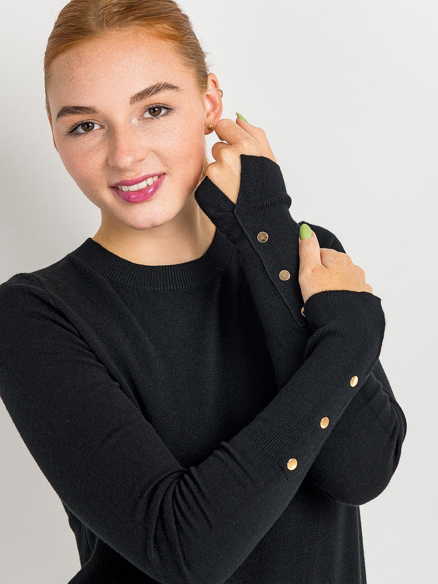 Sweter damski z ozdobnymi guzikami czarny M