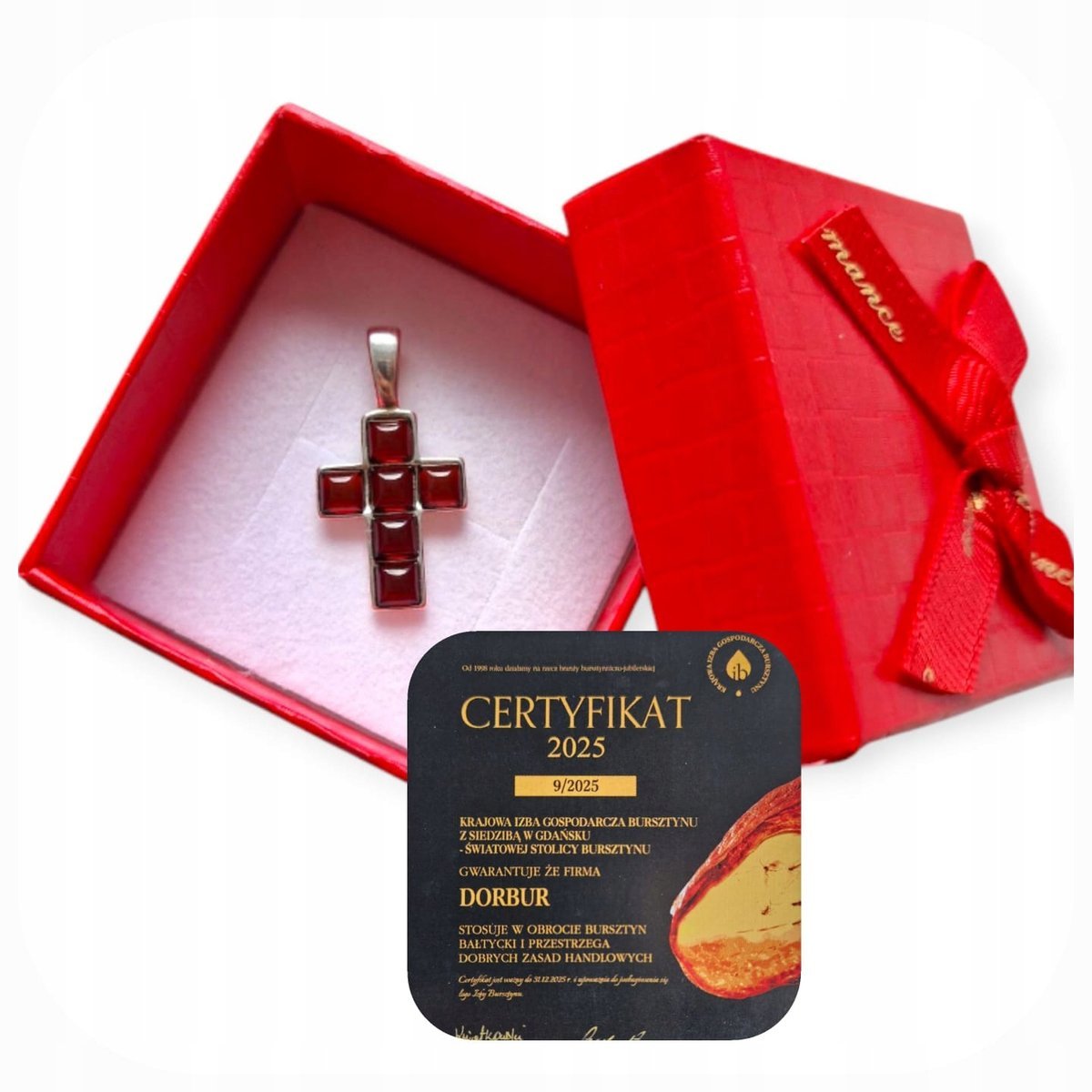 Mały krzyżyk srebrny z bursztynem wiśniowym Krzyżyk srebrny 925