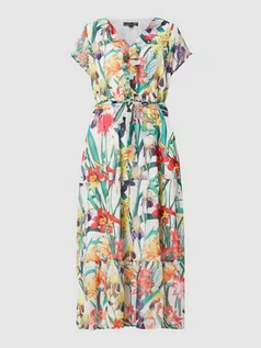 Sukienki - Długa sukienka w kwiatowe wzory - grafika 1