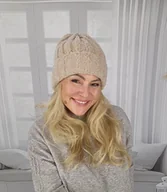 Czapki i chusty sportowe męskie - Stylowa damska czapka zimowa beanie - miniaturka - grafika 1