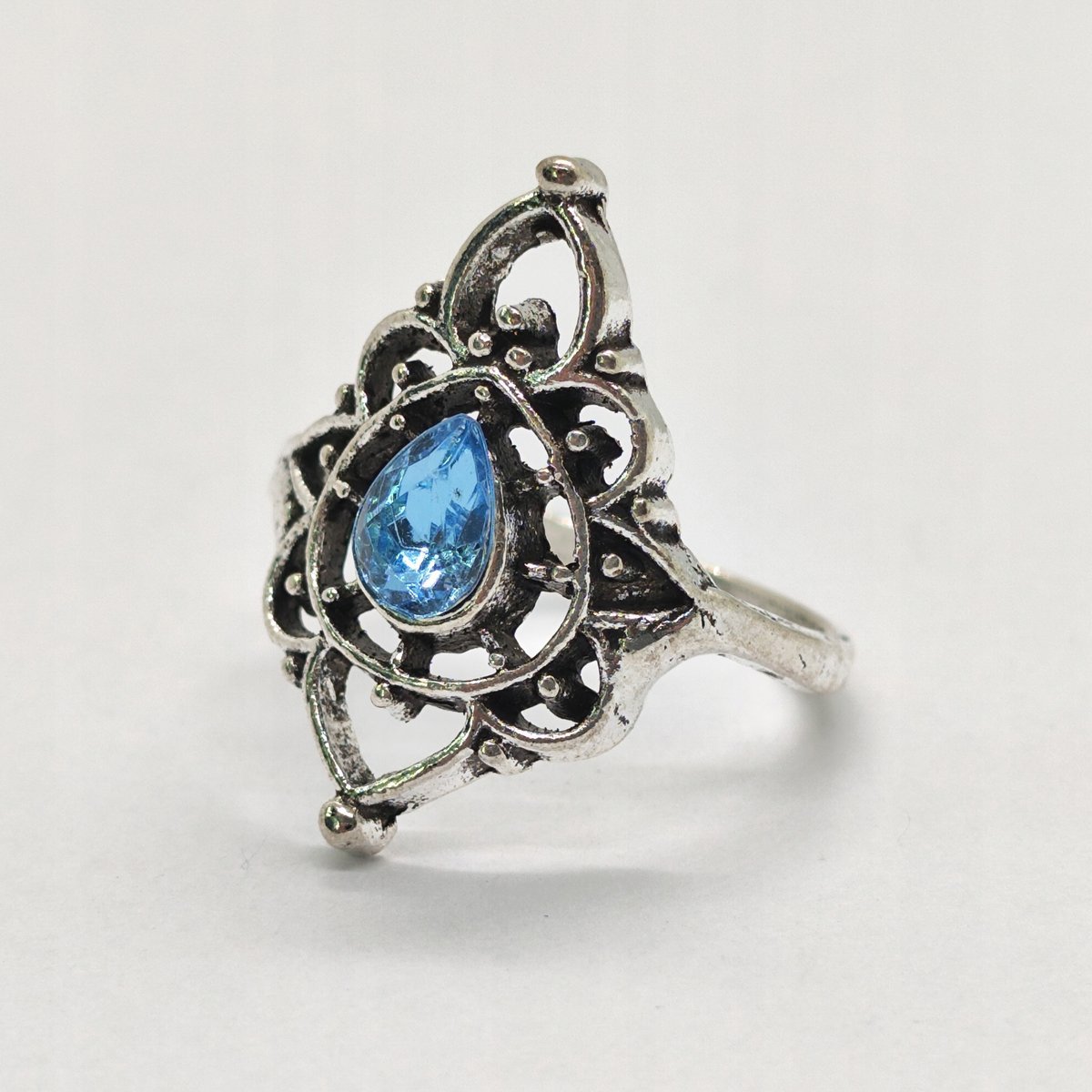 Srebrny Pierścionek Błękitna Cyrkonia Kropla Drop