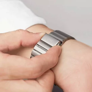 UNIQ pasek Strova Apple Watch 42/44/45mm Series 4/5/6/7/SE Stainless Steel czarny/midnight black - Akcesoria do smartwatchy - miniaturka - grafika 10