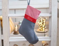 Ozdoby bożonarodzeniowe - Lniana skarpeta Świąteczna na kominek z imieniem - miniaturka - grafika 1