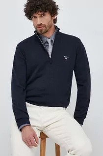 Swetry męskie - Gant sweter bawełniany kolor granatowy lekki z półgolfem - grafika 1