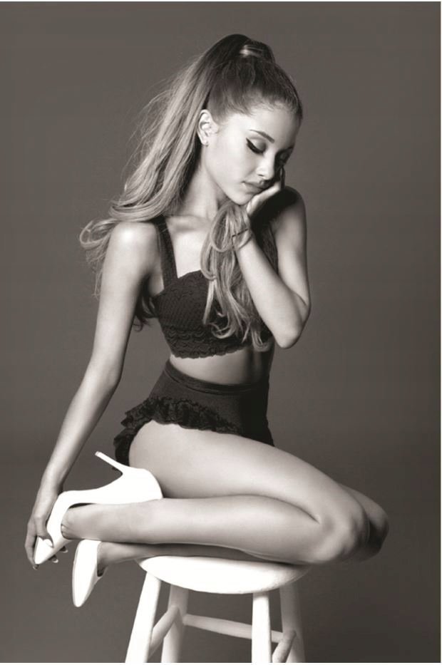 Naklejki na ścianę Ariana Grande Oficjalny 90x60 cm Dla Fana