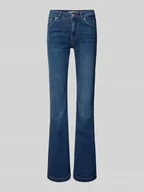 Spodnie damskie - Jeansy rozkloszowane z 5 kieszeniami - miniaturka - grafika 1