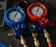 Akcesoria do klimatyzacji i ogrzewania - OPTIMA Manometry chłodnicze R134a, R1234YF, R32, R410a AC.137.132 - miniaturka - grafika 1