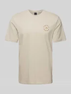 Koszulki męskie - T-shirt z o kroju slim fit z nadrukiem z motywem model ‘BASIC’ - miniaturka - grafika 1