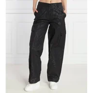 Spodnie damskie - CALVIN KLEIN JEANS Spodnie cargo | Loose fit - miniaturka - grafika 1