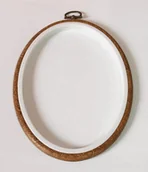 Pasmanteria - Haft krzyżykowy - Ramkotamborek owalny 13 x 17,5 cm - miniaturka - grafika 1