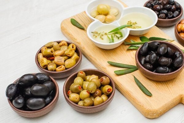 OLIWKI ZIELONE nadziewane CZOSNKIEM 350g