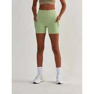 Spodnie sportowe damskie - Szorty fitness damskie Beshaped Lift Me Up z kieszeniami - miniaturka - grafika 1