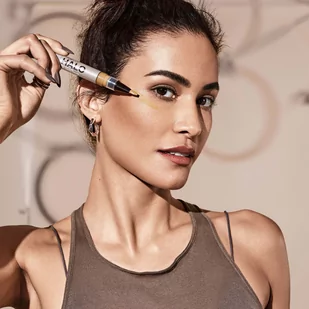 Smashbox Halo Healthy Glow 4-in-1 Perfecting Concealer Pen D10N - Korektory do twarzy Smashbox Halo Healthy Glow 4-in-1 Perfecting Concealer Pen D10N - Korektory do twarzy - miniaturka - grafika 4