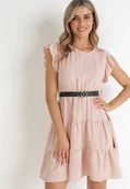 Sukienki - Jasnoróżowa Sukienka z Gumką i Paskiem w Talii Ozdobiona Falbankami Deliga - miniaturka - grafika 1