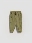 Spodenki dla niemowląt - Reserved - Wysokoelastyczne joggery cargo - zielony - miniaturka - grafika 1