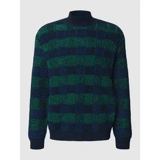 Swetry męskie - Sweter z dzianiny ze wzorem w kratę - Marc O'Polo Denim - grafika 1