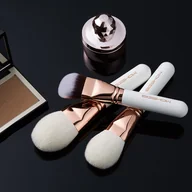 Pędzle do makijażu - Eigshow Zestaw 7 pędzli Premium Chic Series Mini Rose Gold - miniaturka - grafika 1