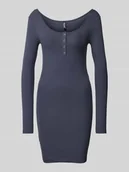Sukienki - Sukienka mini z dekoltem w łódkę i efektem prążkowania - miniaturka - grafika 1