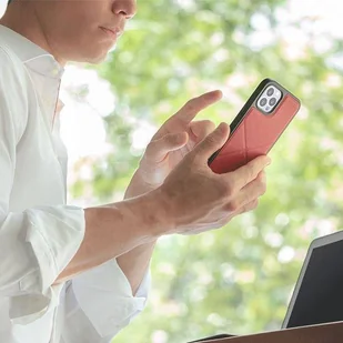 UNIQ etui Transforma iPhone 12 Pro Max 6,5" czerwony/red - Etui i futerały do telefonów - miniaturka - grafika 5