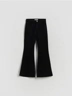 Spodnie i spodenki dla dziewczynek - Reserved - Jeansy flare high waist - czarny - miniaturka - grafika 1