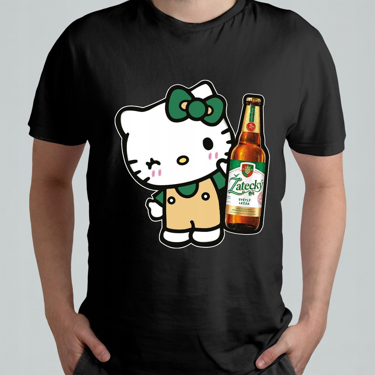 CZARNA KOSZULKA Z NADRUKIEM MĘSKA ŚMIESZNA T-SHIRT HELLO KITTY ZATECKY PIWO