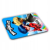 Podkładki pod mysz - Podkładka Miraculum: Biedronka i Czarny Kot + IMIĘ - miniaturka - grafika 1