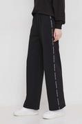 Spodnie damskie - Calvin Klein Jeans spodnie dresowe kolor czarny z aplikacją - miniaturka - grafika 1