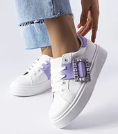 Botki damskie - Białe sneakersy zdobione fioletową klamerką Ike-39 - miniaturka - grafika 1