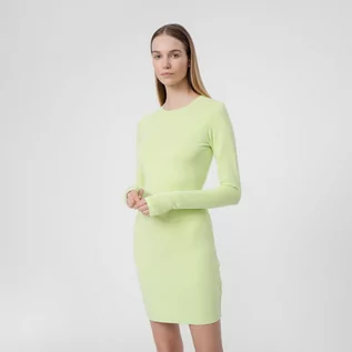 Sukienki - Damska sukienka dzianinowa z długim rękawem mini 4F H4Z22-SUDD011 - zielona - grafika 1