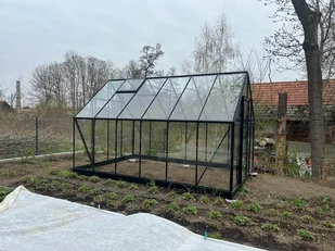 HALLS szklarnia ogrodowa Universal 128 czarna (9.9 m2; 2,57 x3,84 m), szkło hartowane + baza - Szklarnie ogrodowe HALLS szklarnia ogrodowa Universal 128 czarna (9.9 m2; 2,57 x3,84 m), szkło hartowane + baza - Szklarnie ogrodowe - miniaturka - grafika 5