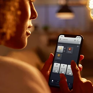 Philips Hue White E27 7W Filament ST72 550lm - Systemy inteligentnych domów - miniaturka - grafika 3