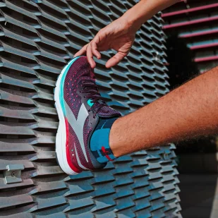 Buty biegowe męskie DIADORA MYTHOS BLUSHIELD 6 - Buty sportowe męskie - miniaturka - grafika 8