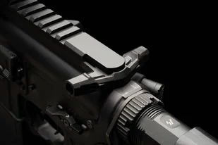 Strike Industries - Dźwignia przeładowania AR15 T-Bone - SI-AR-TBCH-223-BK-BK - Osprzęt do wiatrówek - miniaturka - grafika 6