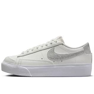 Buty sportowe damskie - Buty Nike Blazer Low DQ7571-101 - białe - grafika 1