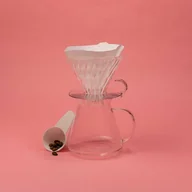 Zaparzacze i kawiarki - Hario - V60 Glass Brewing Kit - Zestaw szklany dripper + serwer + filtry - miniaturka - grafika 1