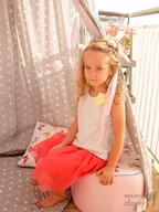 Zabezpieczenia dla dzieci - Sango Trade PUFKA DLA DZIECI - FRUWAJĄCE PO ŁĄCE MOTYLE - miniaturka - grafika 1