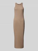 Sukienki - Sukienka midi z efektem prążkowania model ‘RUKA’ - miniaturka - grafika 1
