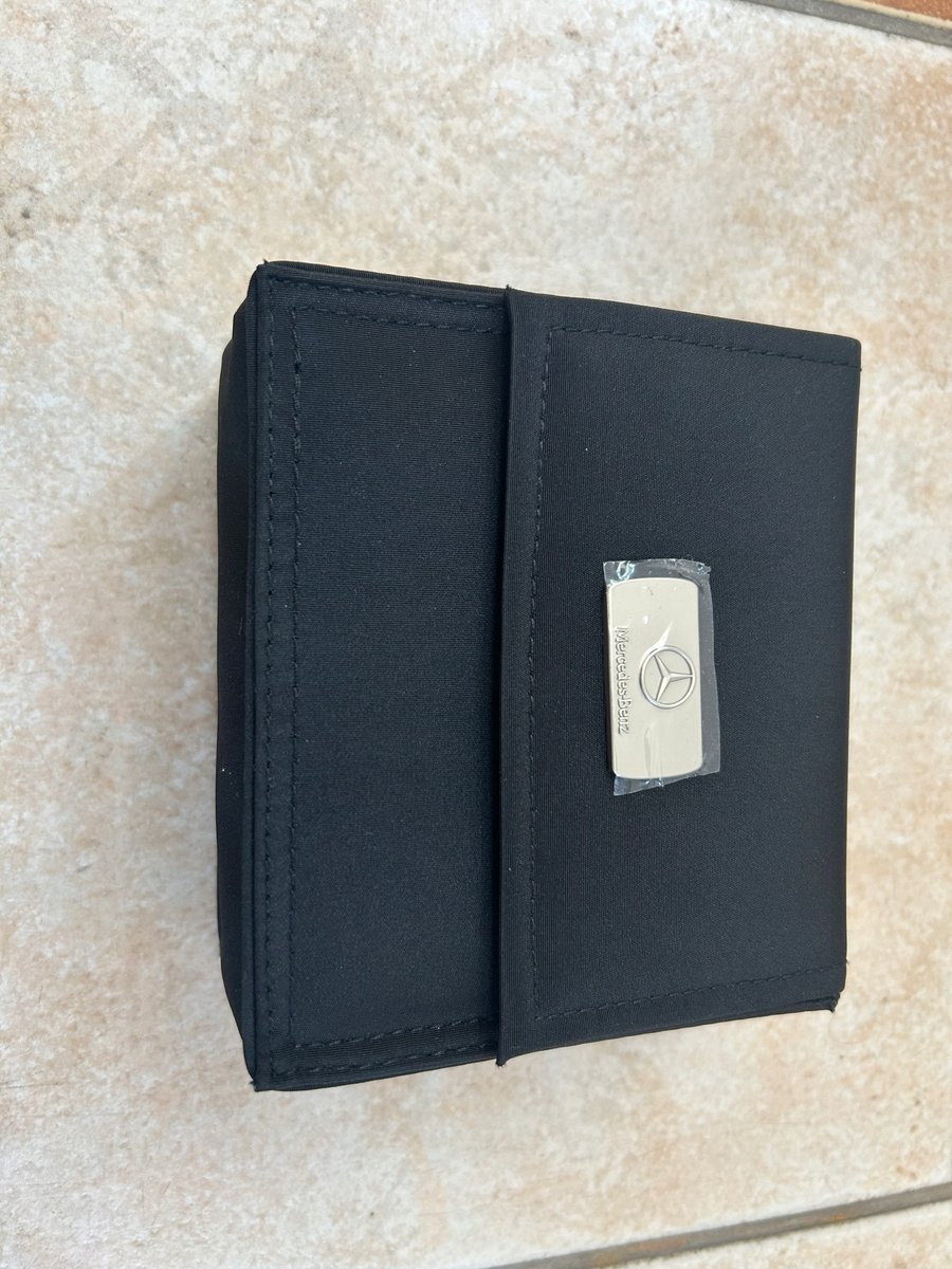 ZESTAW DO CZYSZCZENIA BUTÓW ORYGINALNY PRODUKT MERCEDES - BENZ + BONUS