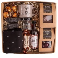 Zestawy upominkowe - ZESTAW PREZENTOWY KOSZ PREZENT dla mężczyzny faceta urodziny 18-99 kubek syrop kawa skarpetki - miniaturka - grafika 1