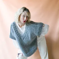 Swetry damskie - 100% Merino sweter kamizelka na drutach - miniaturka - grafika 1